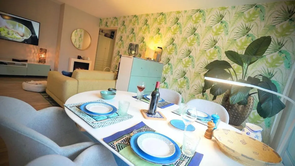 Апартаменты Oasis Of Charm In Brussels! Бельгия