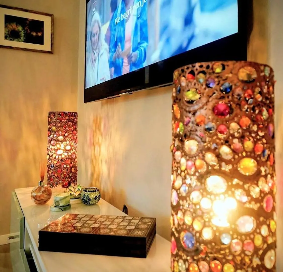Апартаменты Oasis Of Charm In Brussels! Бельгия